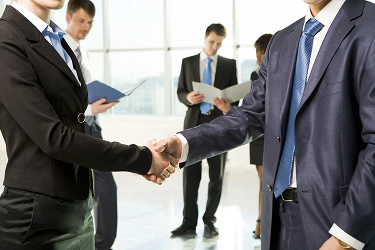 Business deal EveryPixel.jpg