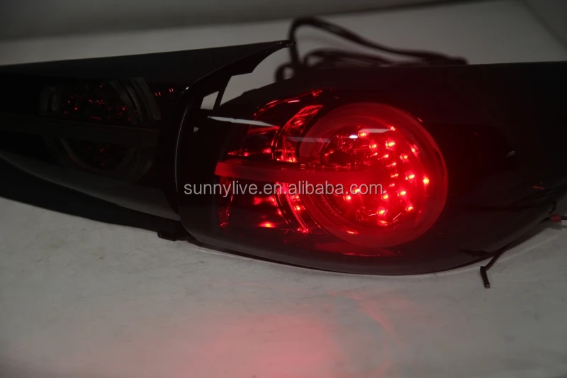 LED Tail Lamp For MAZDA 3 Axela  Hatchback 2015 -2018  TW Smoke Black cover  Dark red housing