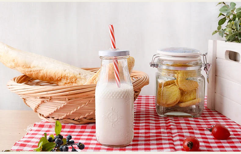 Custom 400ml Dairy Reusable Glass Milk Bottles With Metal Screw Lids