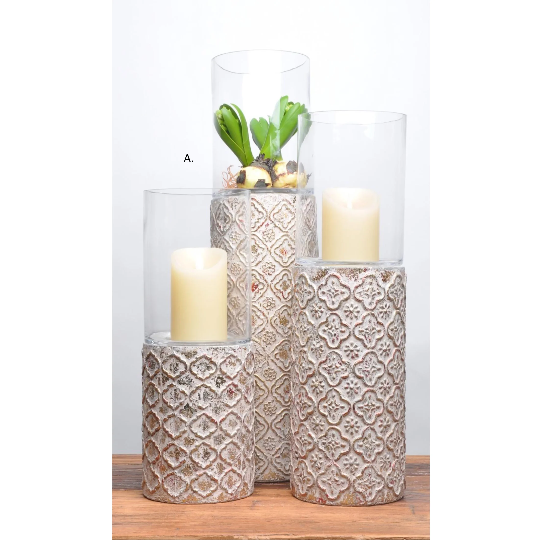 Chaozhou made cheap price fiine quality embossed gold lines crystal vintage candle holder for decor