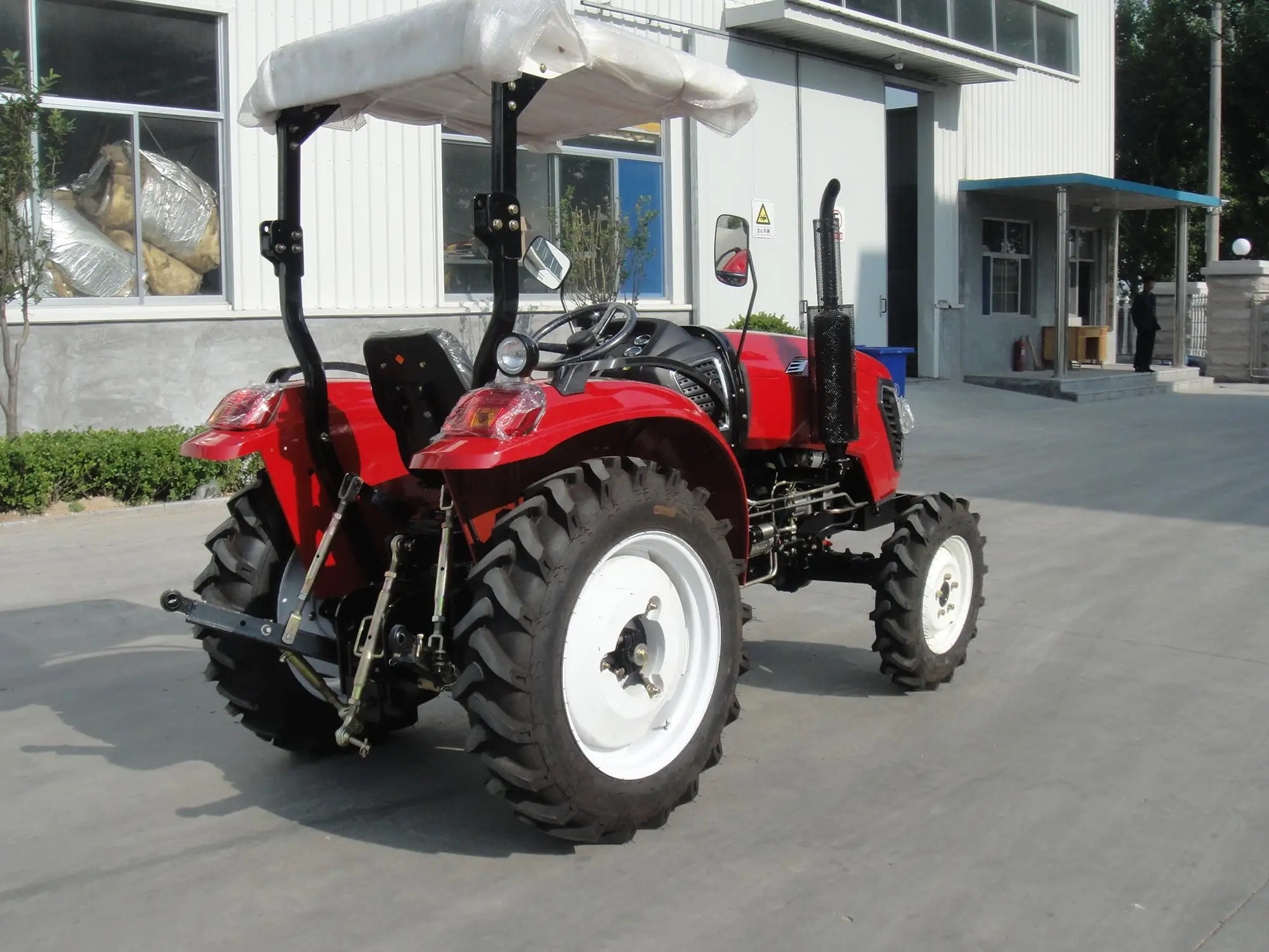 Chinese Small Farm Tractors / Cheap Farm Tractor For Sale Deetrac Tb704