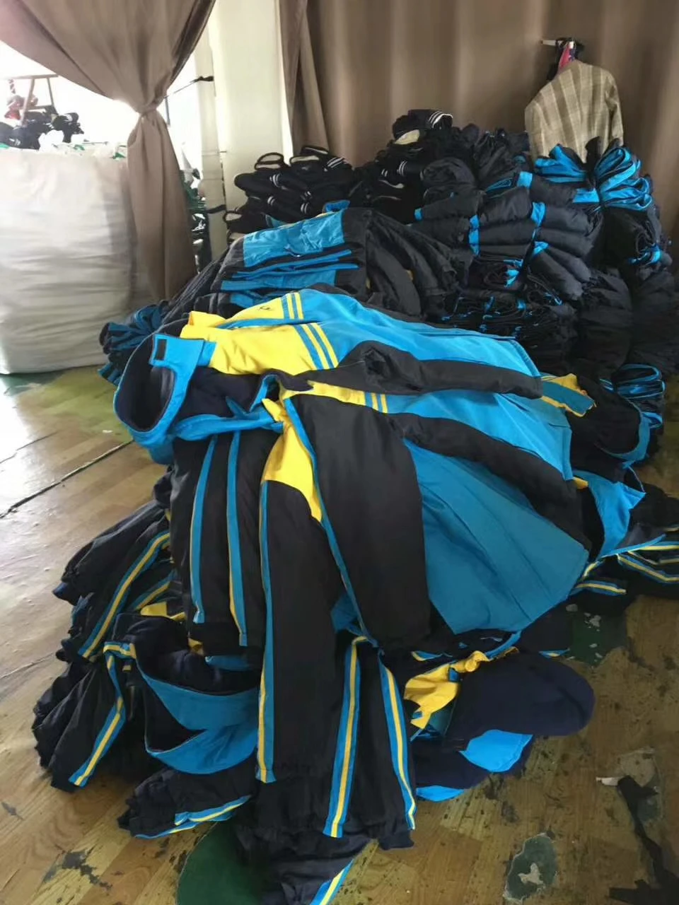 Cheap Price Sports Track Suit School Uniform Patterns Nigeria School