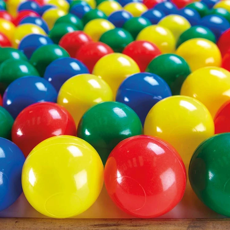 Цветной шар. Пластмассовые шарики. Пластмассовые разноцветные шарики. Цветные пластиковые шарики. Шарики маленькие пластиковые.