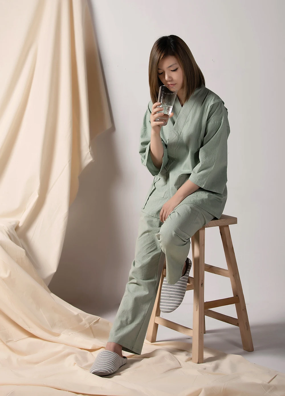 批发100% 有机棉空白夏季和服睡衣睡衣女士家居服装为水疗按摩