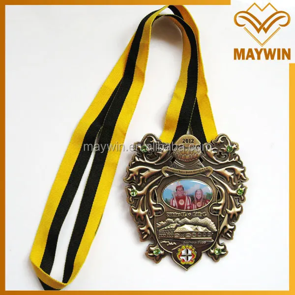 Metal souvenir sport medal (55).jpg