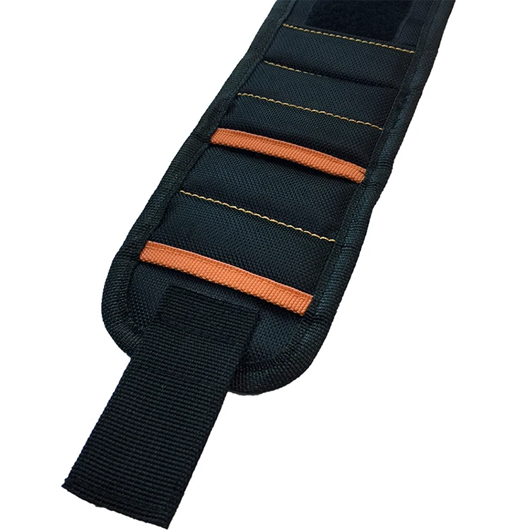 magnetic wristband for holiding screw