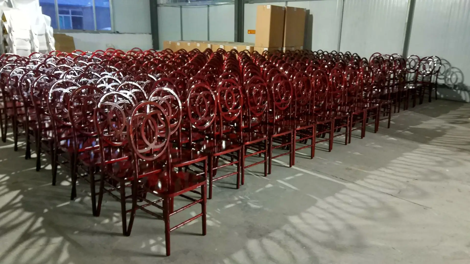 wholesale cheap wooden wedding chiavari phoenix chair