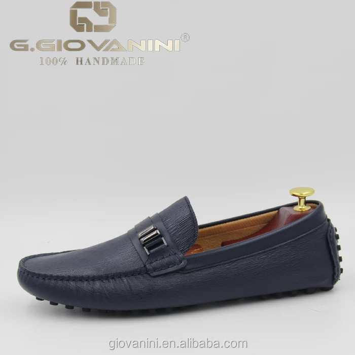 wholesale shoes in bulk