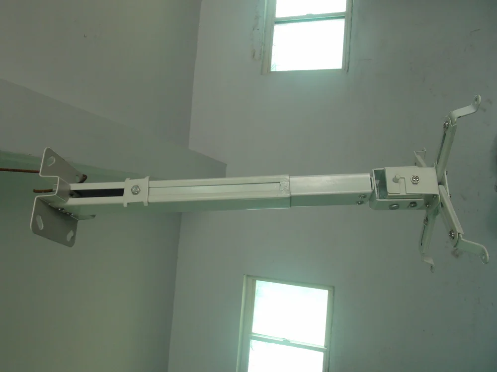 Universal Short Throw Projector Bracket 