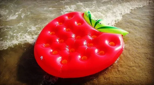 strawberry pool float