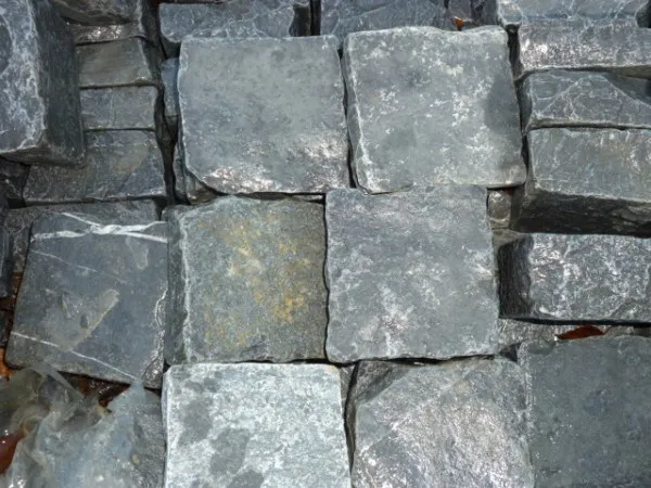 中国工厂销售黑色石灰石瓷砖.