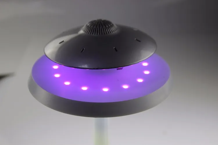 OVNI Lévitation Magnétique Bluetooth – Lampe à Haut-Parleurs