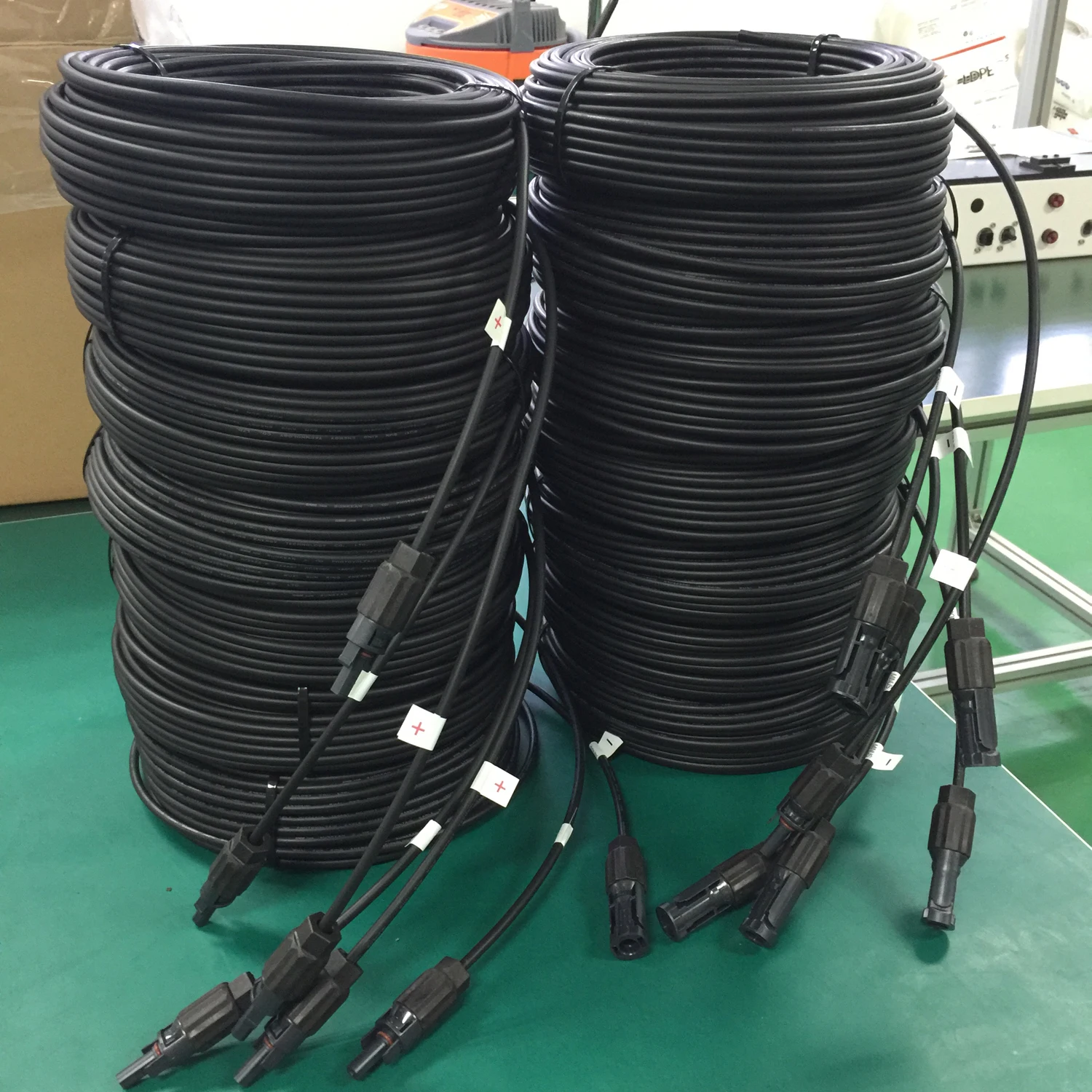 Iec131/ H1z2z2k Single Core Solar Cable 4mm2 Extension Solar Cable