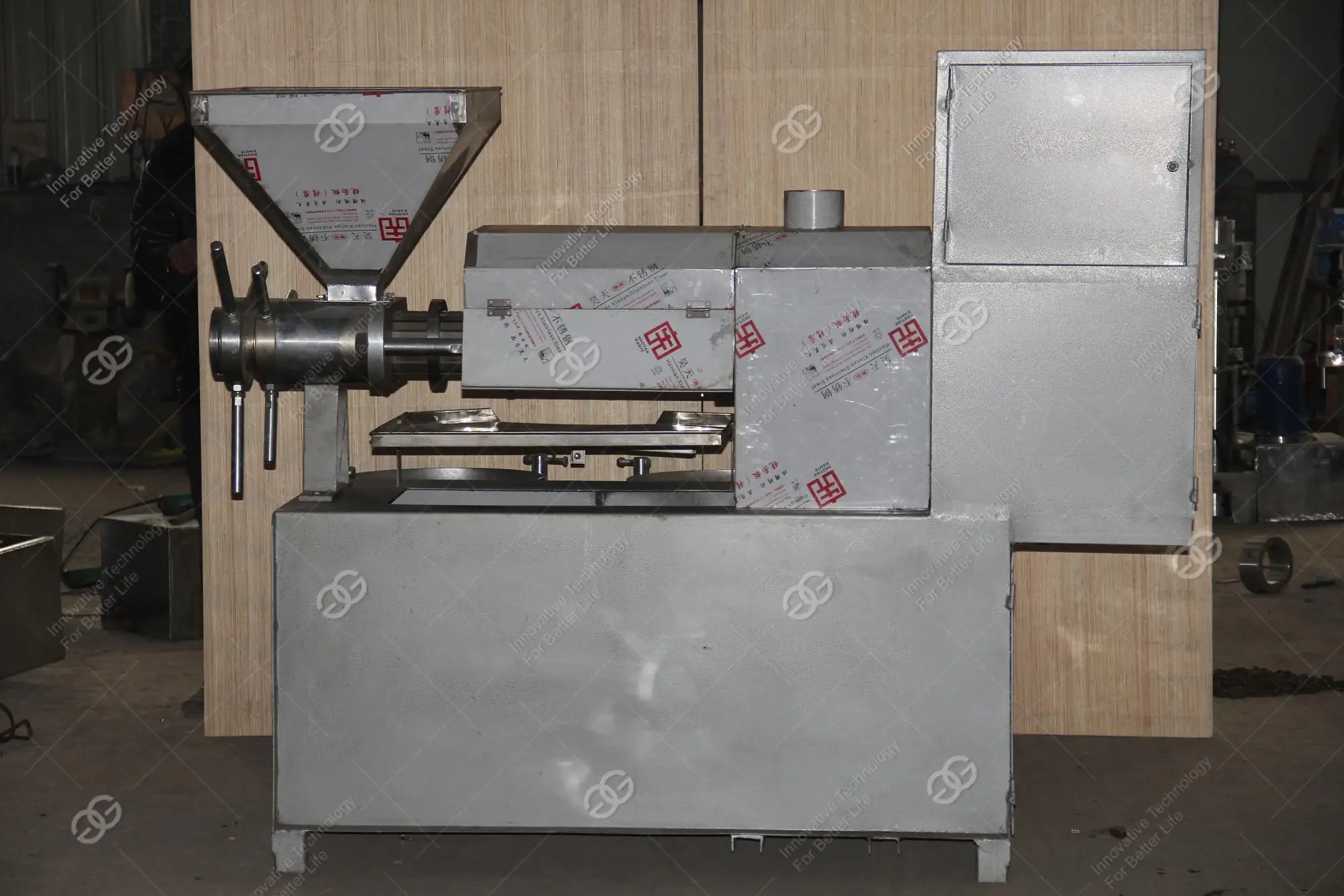 Best Price Small Home Flax Seed Jatropha Nut Flower Oil Expeller Cold Oil Press Machine In Pakistan