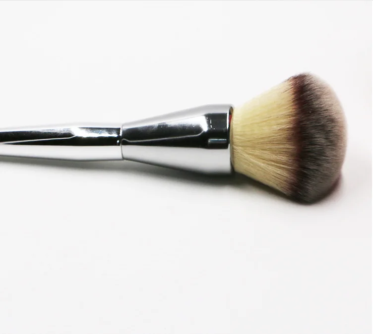 makeup brush.png