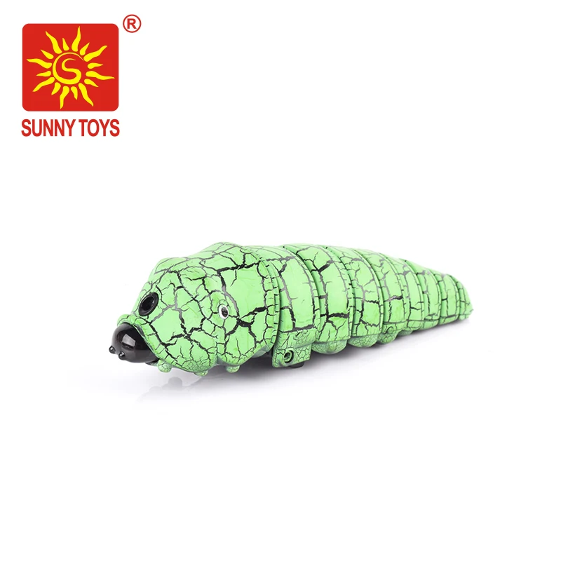 green worm toy