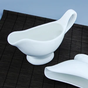 Hotel Restaurant White Ceramic Sauce Dish Personalized Gravy Boat