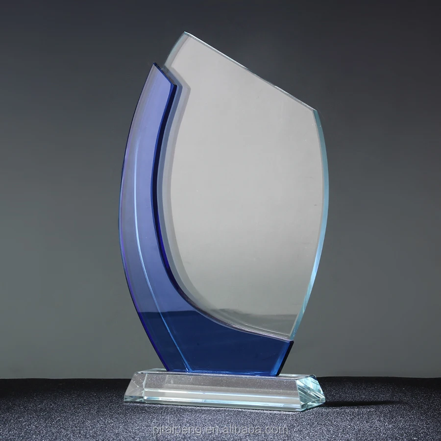 Wholesale Custom Unique Crystal Design Award Trophy For Champion Gift