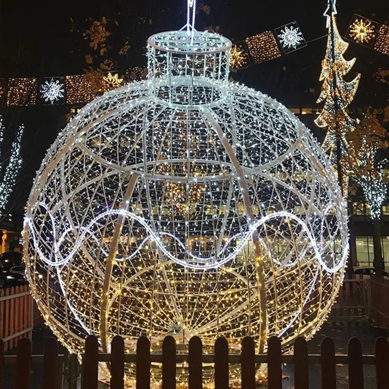 Large Led Christmas Displays Giant Outdoor Christmas Baubles For ...