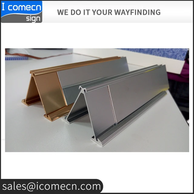 Plating Oppervlak Zilver Desktop Naambordmetalen Tafel Plating Oppervlak Zilver Desktop Naambordmetalen Tafel