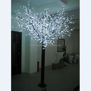 Solar tree lights