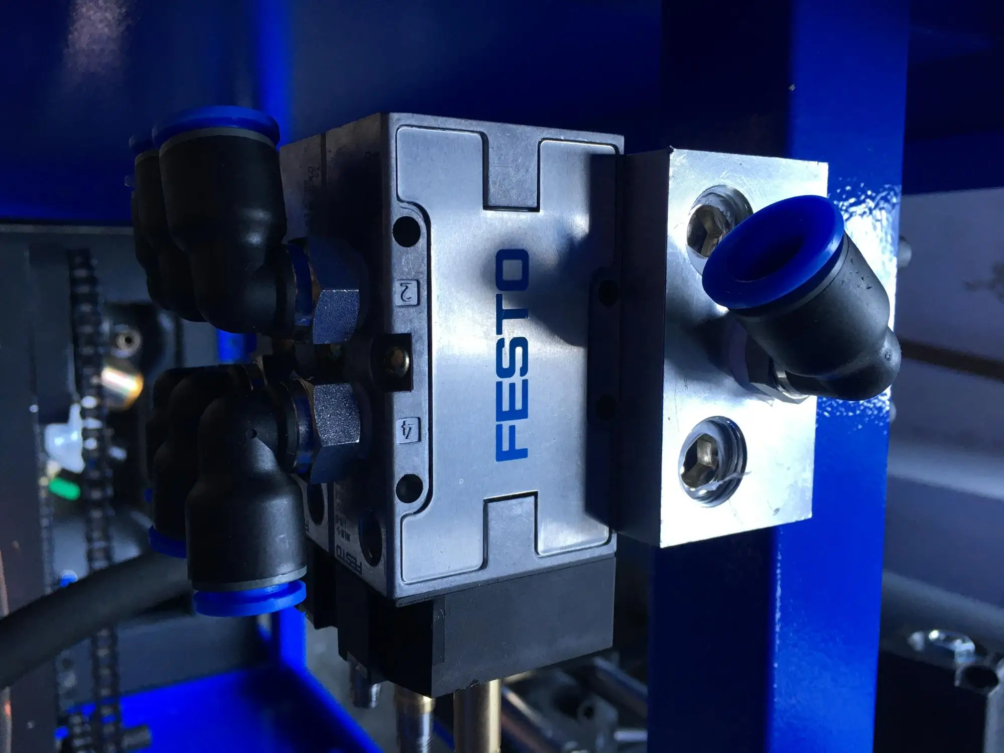 所有行业  机械设备  塑料与橡胶加工机器  拉伸吹瓶机  质量是我们的