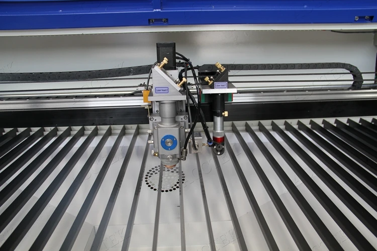 laser cut machine1.jpg