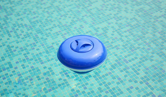 Chlorine Floater  Floating Pool Chlorine Dispenser Fits 3" Chlorine Tablets for Pool, Bromine Holder Dispenser with Thermometer