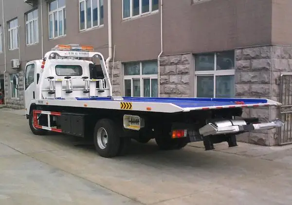 Japan brand 700P 5-8 tons  flatbed tow trucks,wrecker tow trucks for sale.jpg