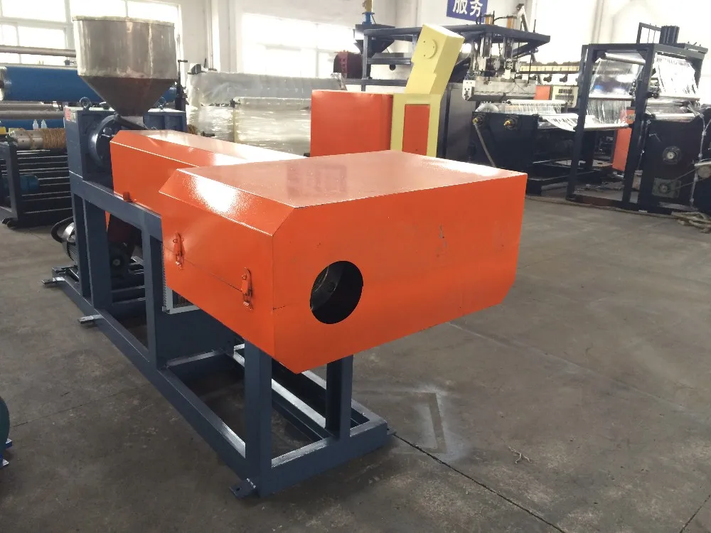 EPE FOAM PIPE COVERING MACHINE (6).JPG