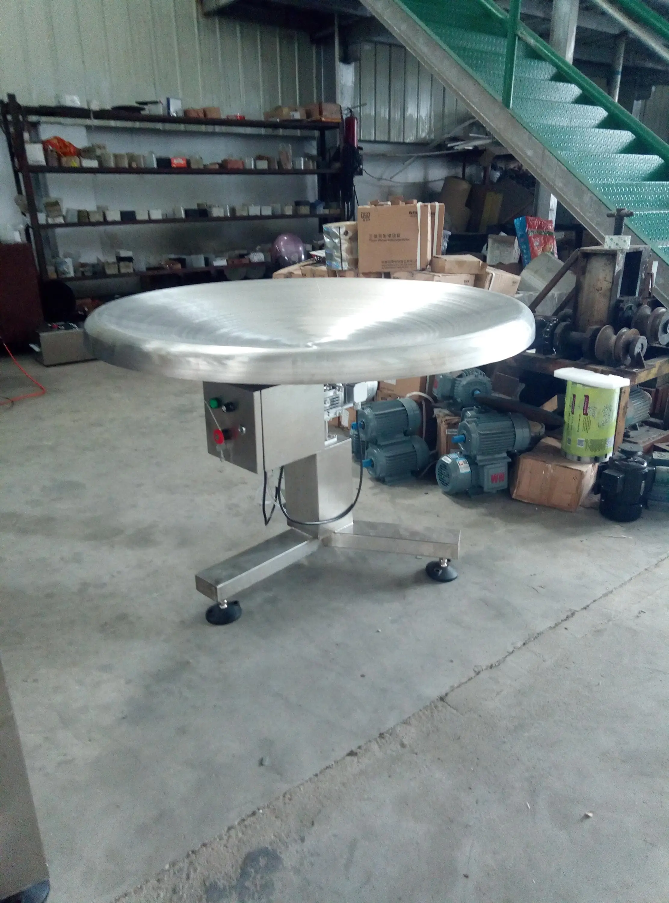 Industrial Lazy Susan Rotating Collection Packing Table For Bottle