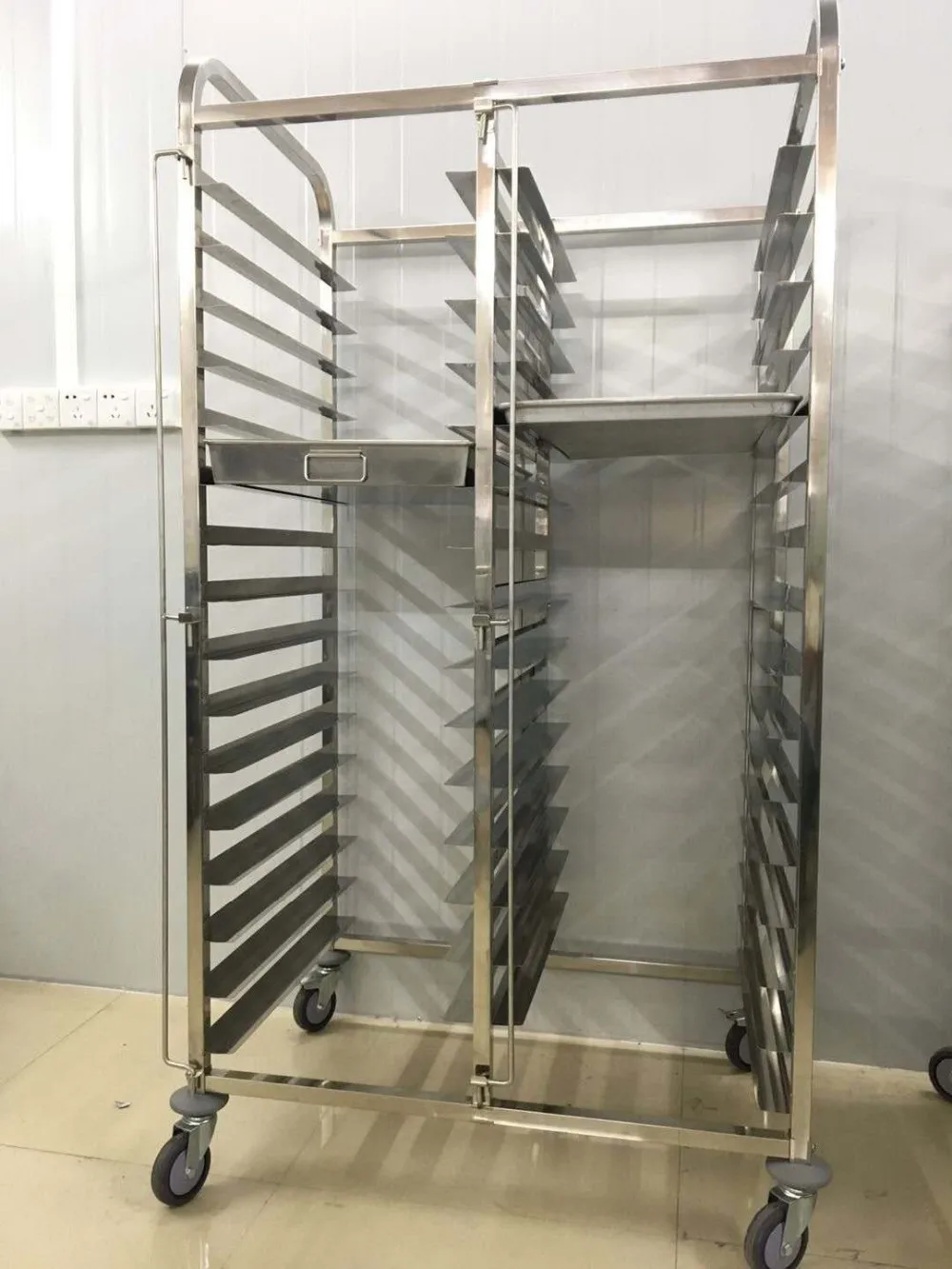 Kitchen Equipment Stainless Steel Rack Tray Trolley With Wheels / Baking Tray Trolley Buy Rack