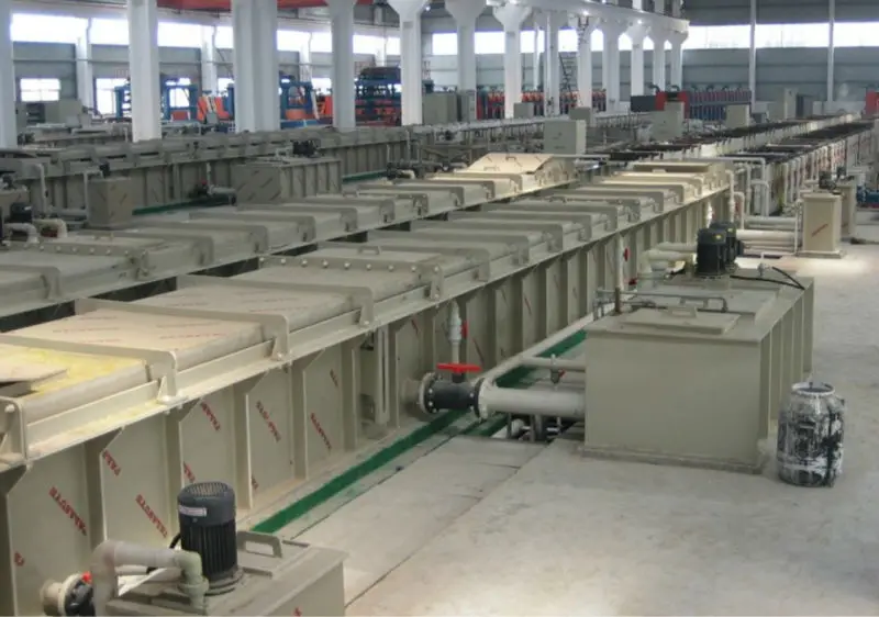 Steel wire electro-galvanizing line with fumeless pickling bath