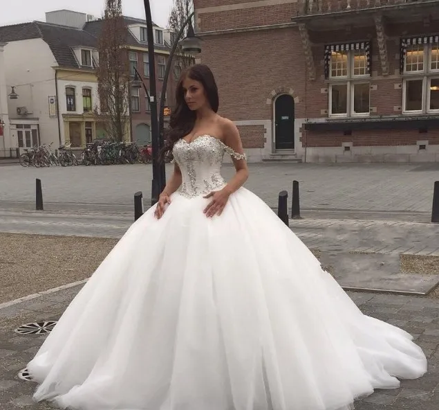 Slim Girls Luxury White Crystal Ball Gown Wedding Dress Bridal Gown - Buy  Crystal Ball Gown Wedding Dress Product on 