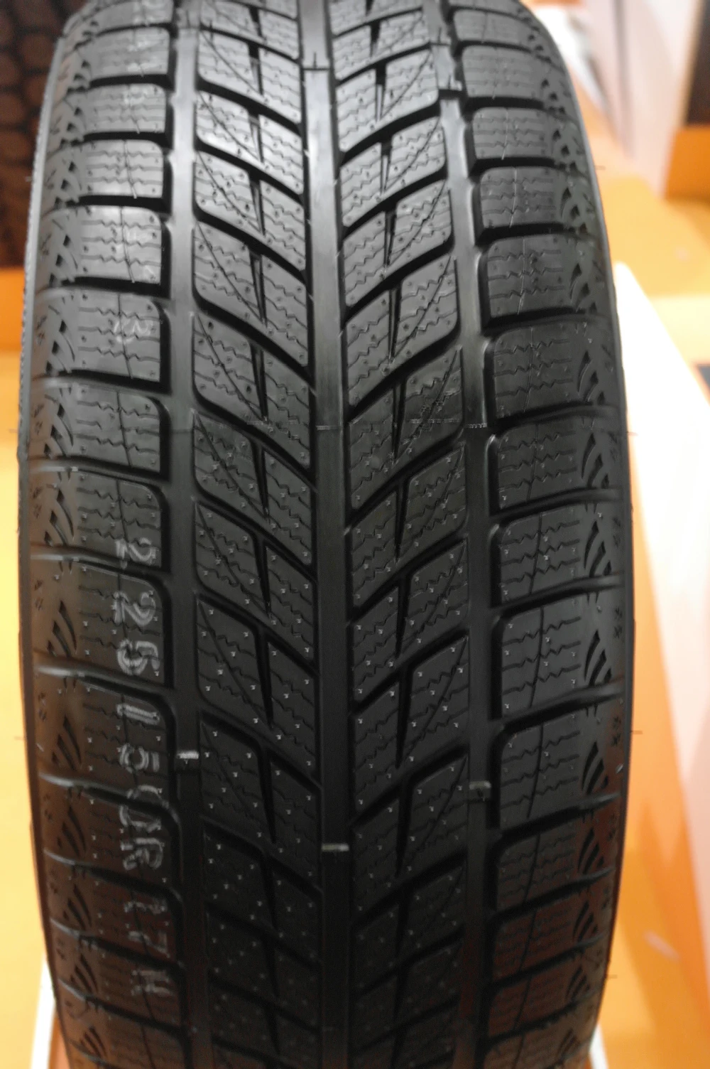 Lakesea Winter Tires 255 50 19 Snow Car Tire Studdable 255 50 19 Tyres