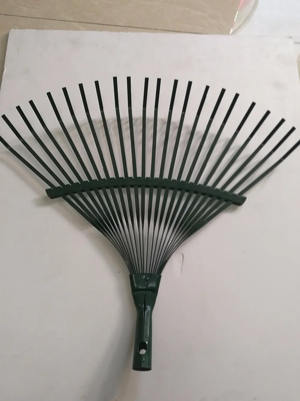 Garden Steel Leaf Rake - 18 or 22 Teeth - Durable & Versatile