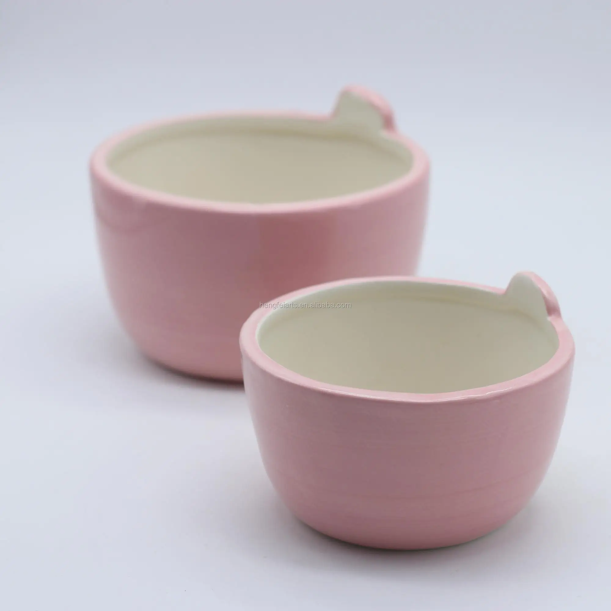 measuring cup