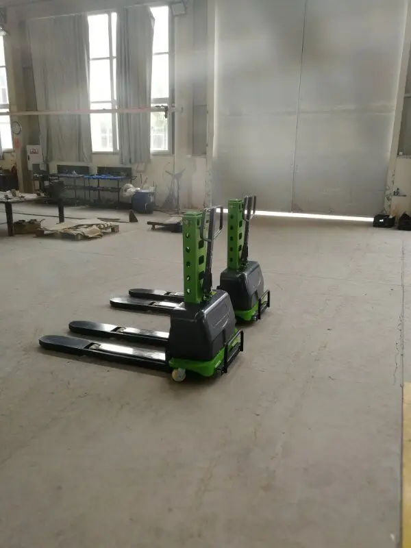 800mm self lift stacker.jpg