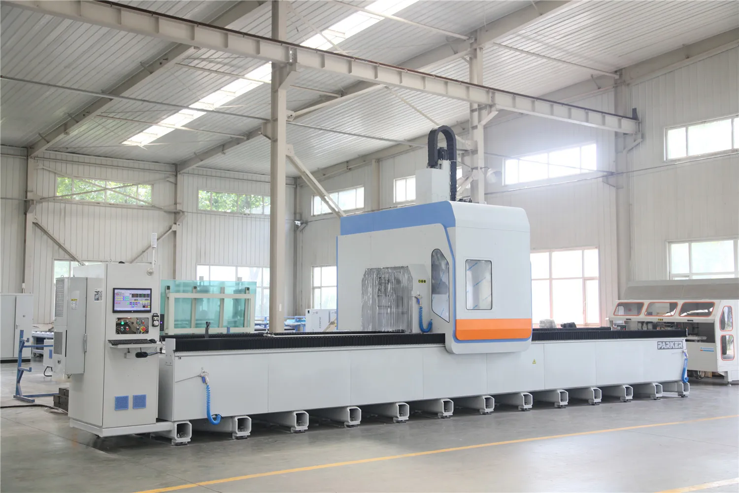 5 轴铝合金型材 cnc 加工中心