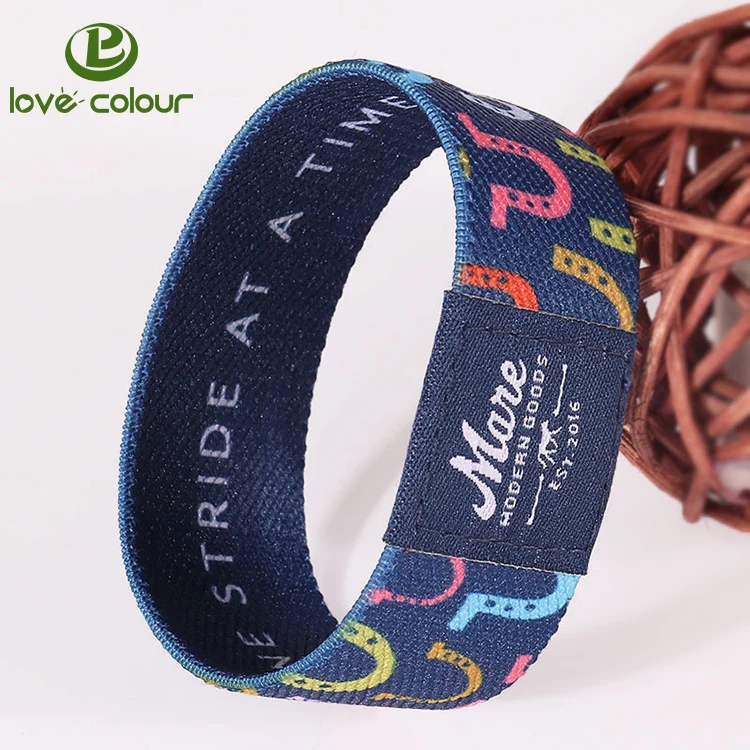 elastic wrist band (15)
