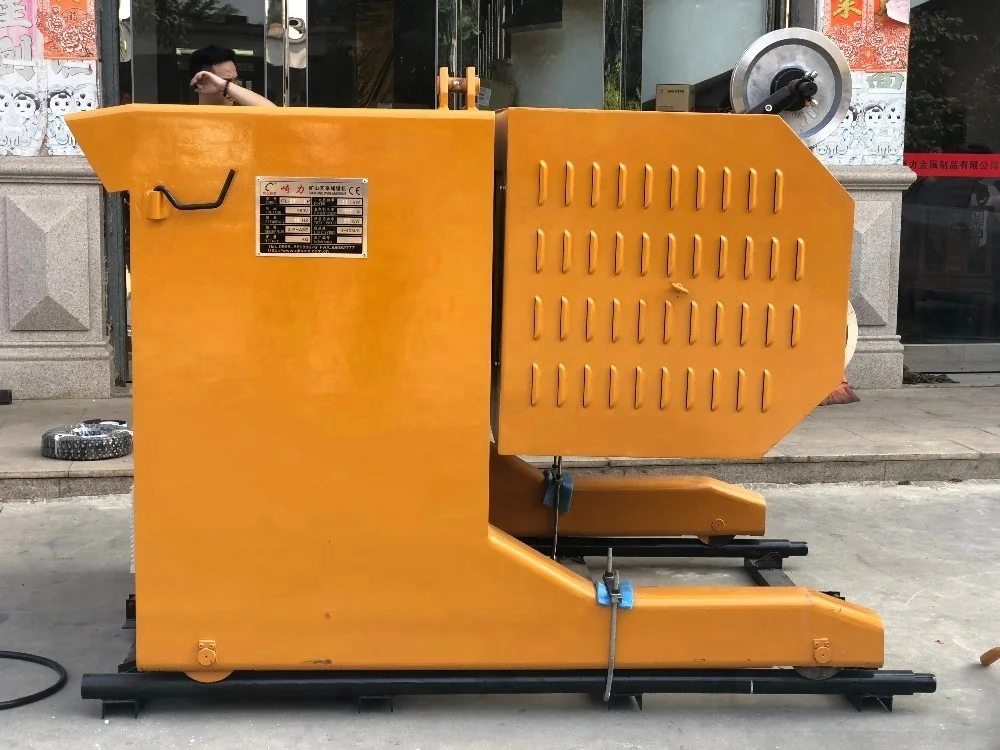 The Hanli 55kw Diamond Rope Saw Machine Is Used For Cutting Granite