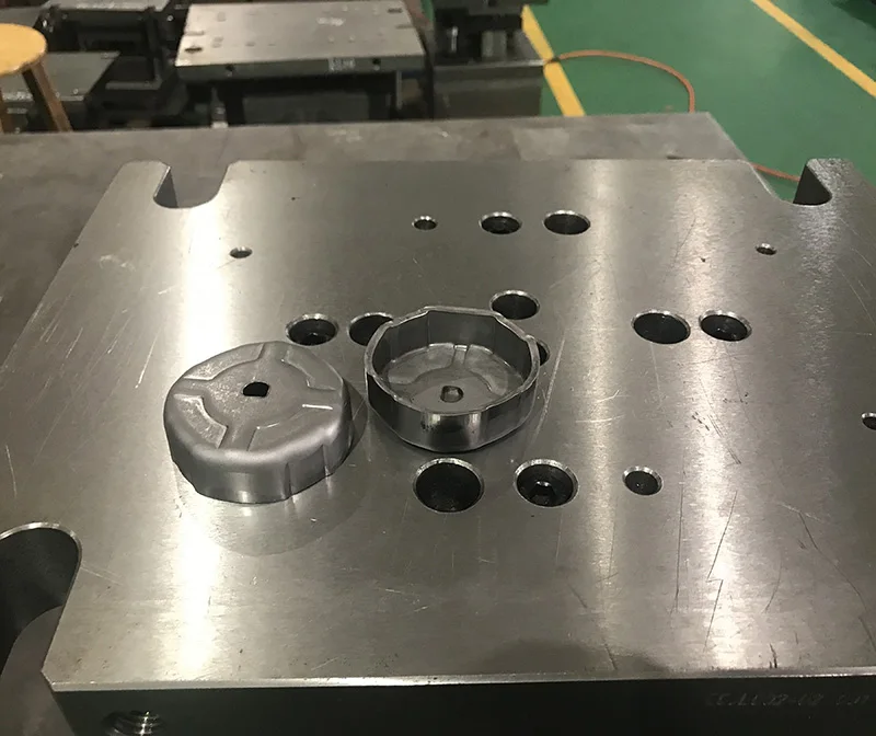 定制专业各种冲压模具渐进冲压模具和金属成型