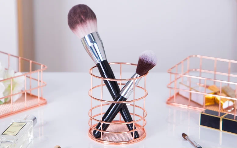 rose gold makeup holder