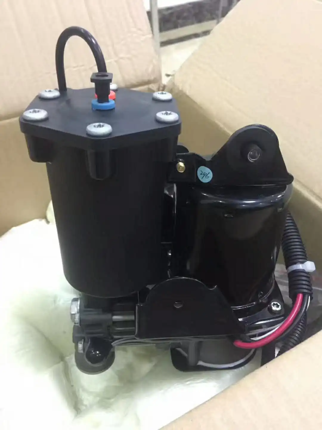 New Listing Air Suspension Compressor For Land Rover Lr3 Lr4 20052009