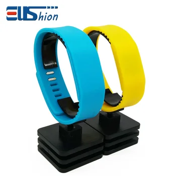 Kids Child Tracking Rfid Bracelet For Swimming Pool - Buy Rfid Bracelet ...