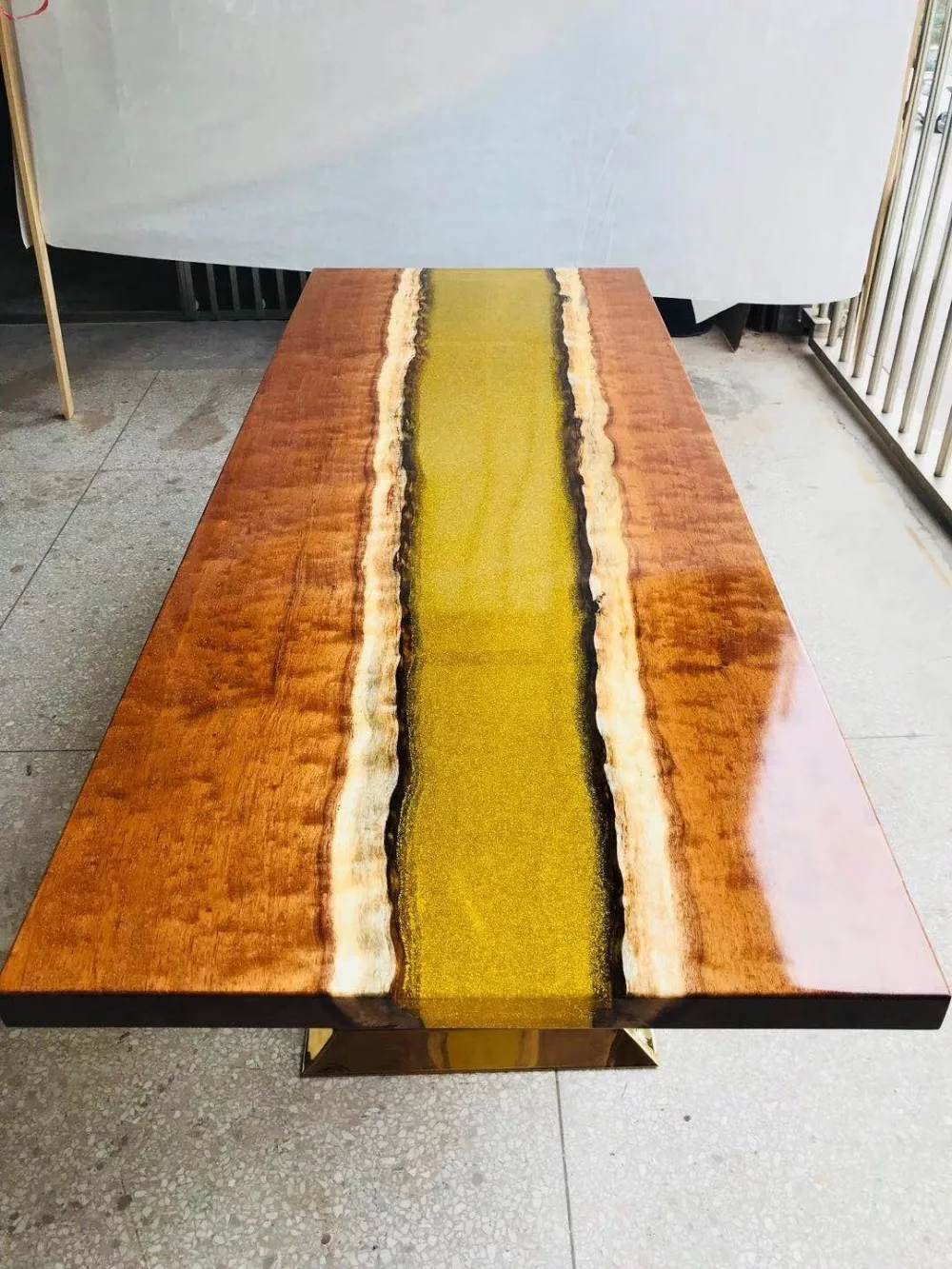 Excellent Solid Wood Walnut River Resin Wooden Dining Table - Buy