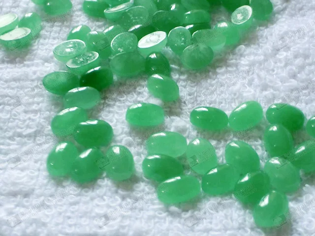 natural jade for jewelry.jpg