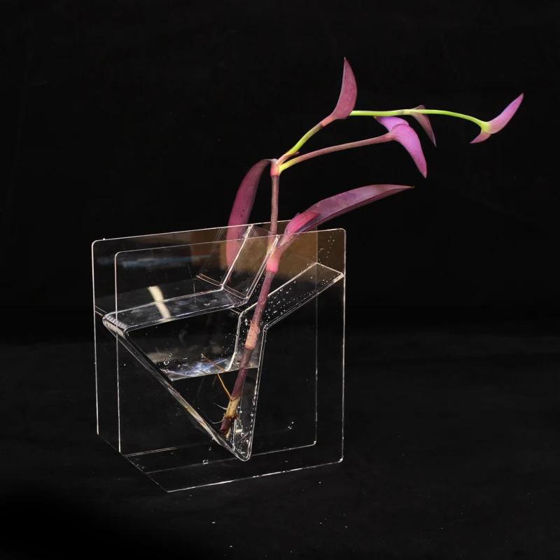 New Design High Quality Small Flower Vases Wholesale Plastic Vases