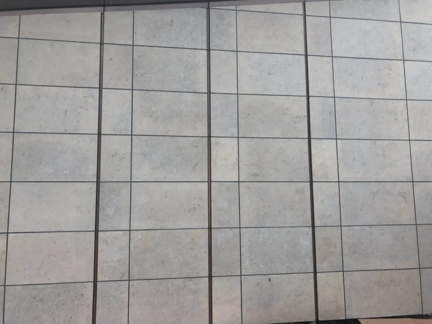 磨光灰色石灰石瓷砖地板