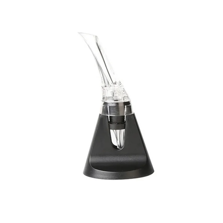2018 Amazon Hot Sale New Product Wine Aerator Olecranon Design Decanter Mini Travel Magic Fast Wine Pourer Home Bar Tool